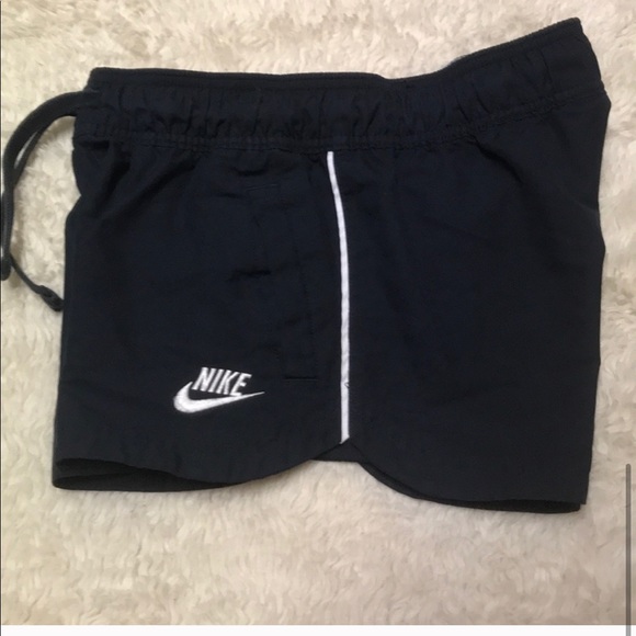 Vintage Nike Shorts! - Picture 4 of 6